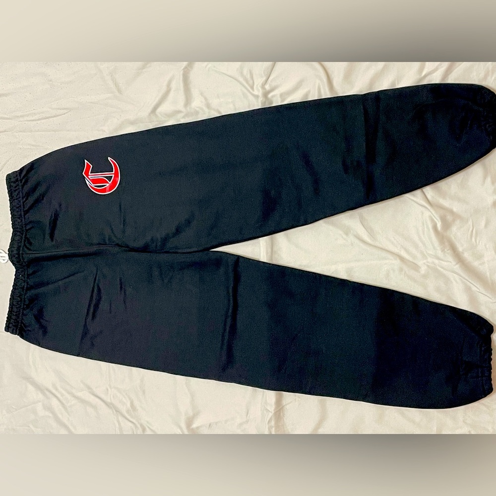 Sweatpants with Old English letter “C”